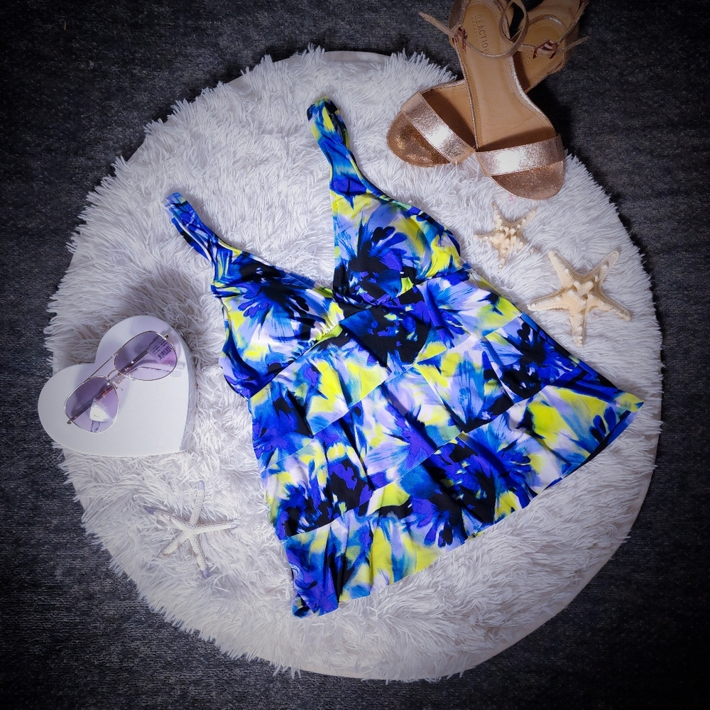 Size 10 Magicsuit by Miraclesuit Blue Tiered Tankini Top